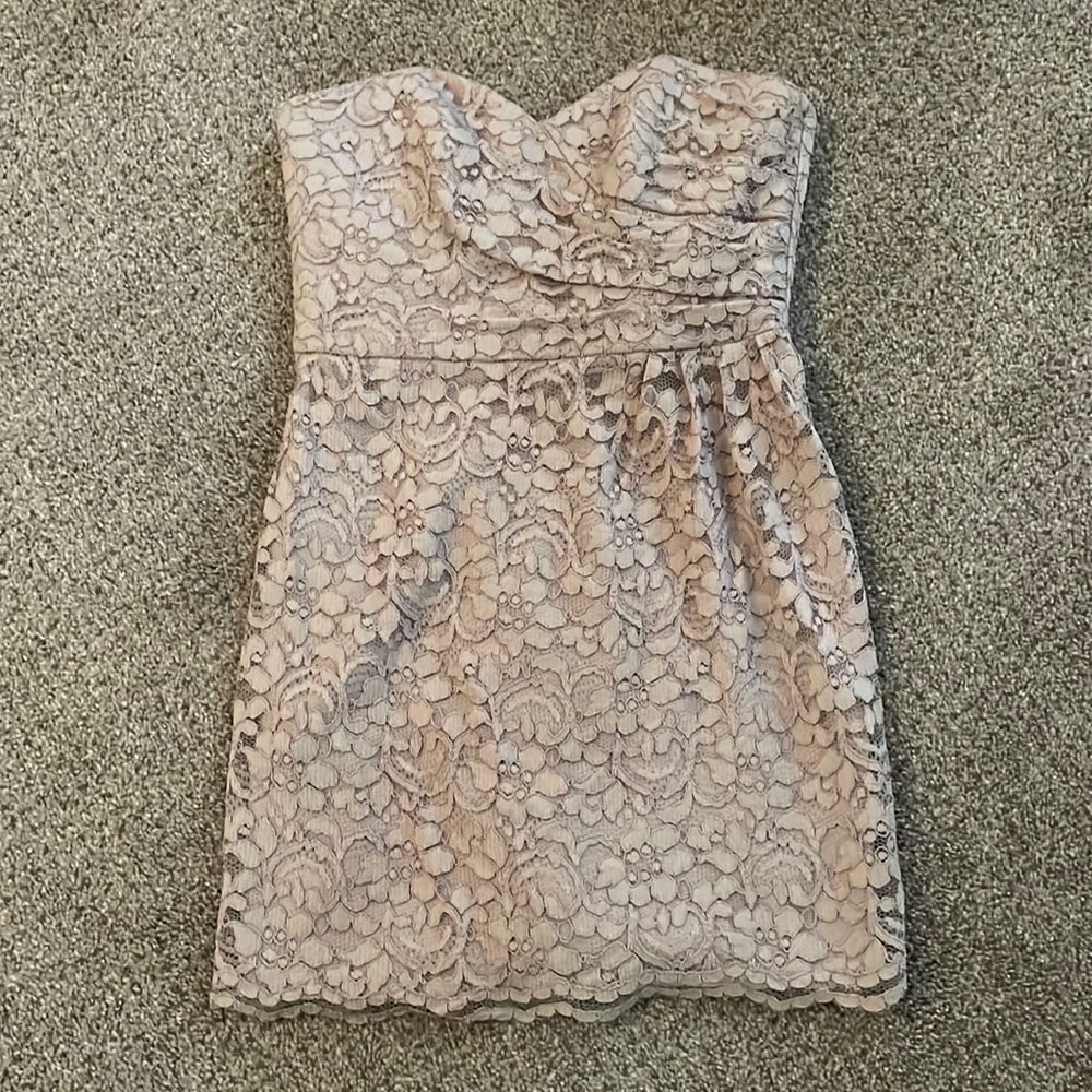 Tan/Pink Dress. Wore it once as Bridesmaid. Very true Size 4.